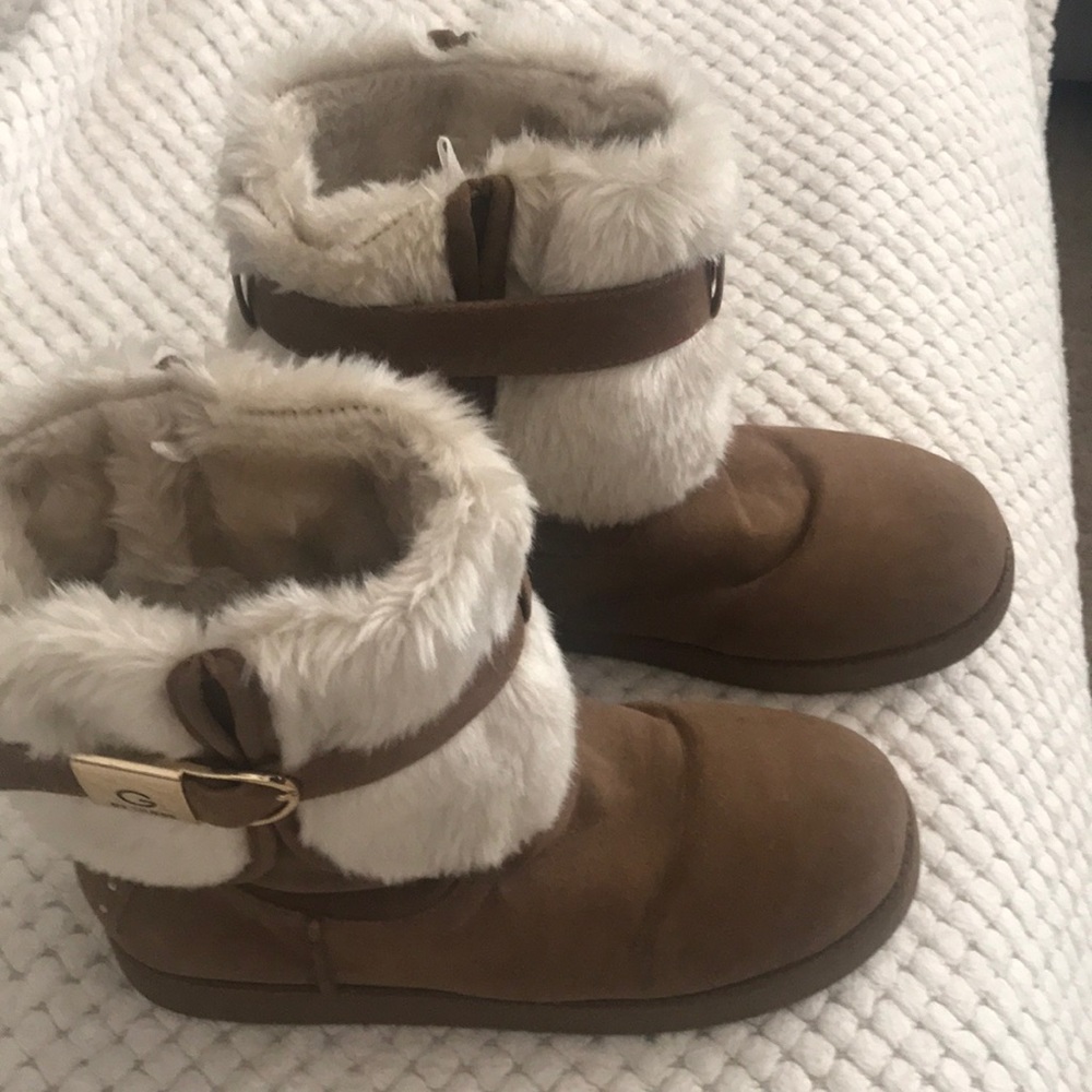 Boots size 7